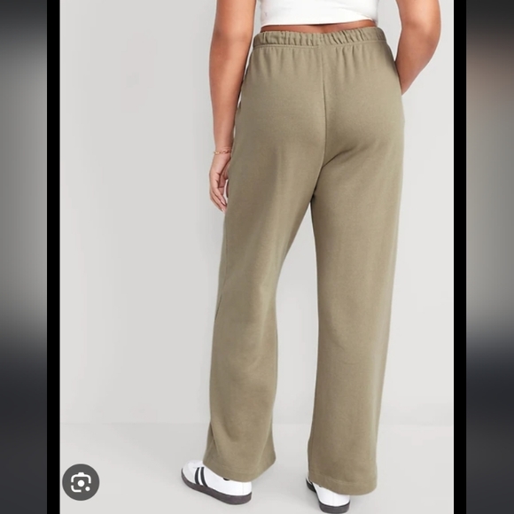 🆕️NWT Old Navy Extra High-Waisted Vintage Lounge Sweatpants in 'Birch Leaf', M - Picture 2 of 15